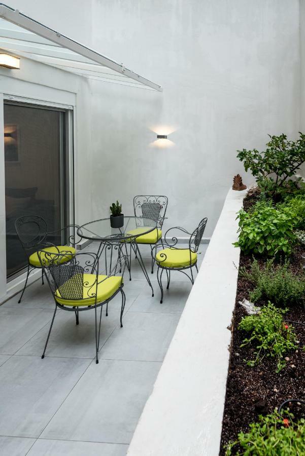 Central Cozy Studio With A Secret Garden Athènes Extérieur photo
